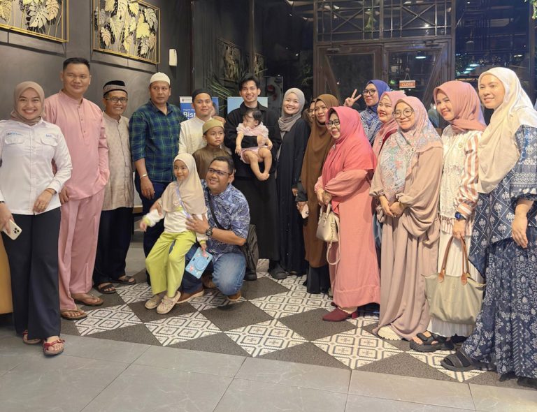 Hadiyya Umrah Adakan Buka Bersama Jamaah di MoMoo Juice Bar & Coffee Harbour Bay Batam