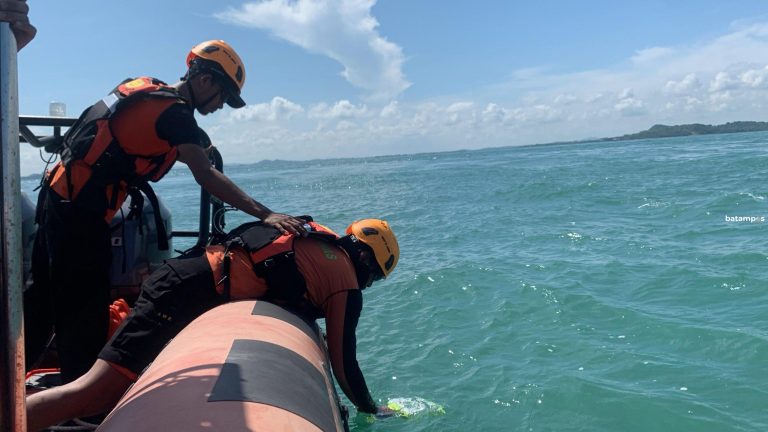 Hari Kedua Pencarian Pemancing Hilang di Belakangpadang, Cuaca Hujan Jadi Kendala