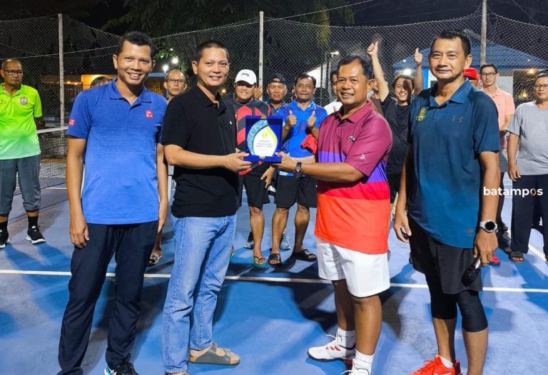 Raja Bayu Apresiasi Tim Sagara Gelar Pertandingan Tenis Persahabatan dengan Pelti Anambas