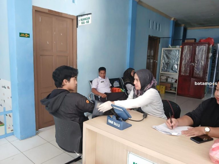 Pasca Lebaran, Warga Berbondong-bondong Berobat Diabetes dan Hipertensi di Puskesmas Tarempa