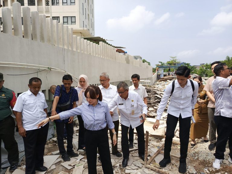 Warga Perumahan Kezia Residence Desak Normalisasi Sungai Baloi Indah