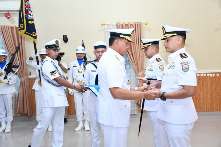 Letkol Laut (P) Harwoko Aji Jabat Danlanal Tanjungbalai Karimun