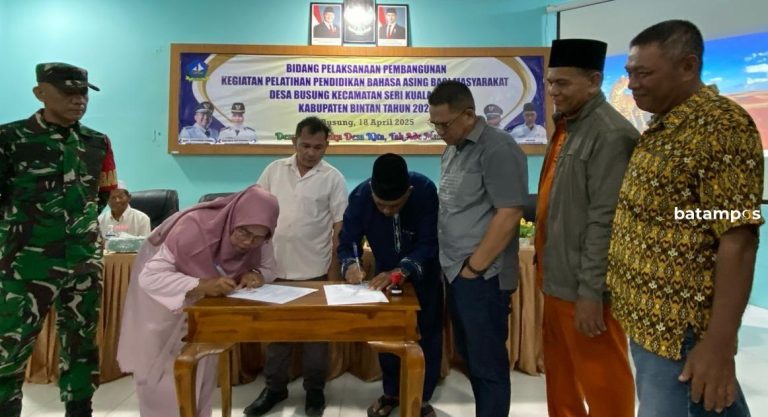 Dukung Pariwisata Bintan, Warga Busung Dilatih Berbahasa Inggris 