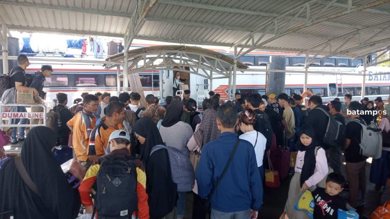 Personel Gabungan Lakukan Pengamanan Arus Balik di Pelabuhan, Pemeriksaan Acak Diberlakukan
