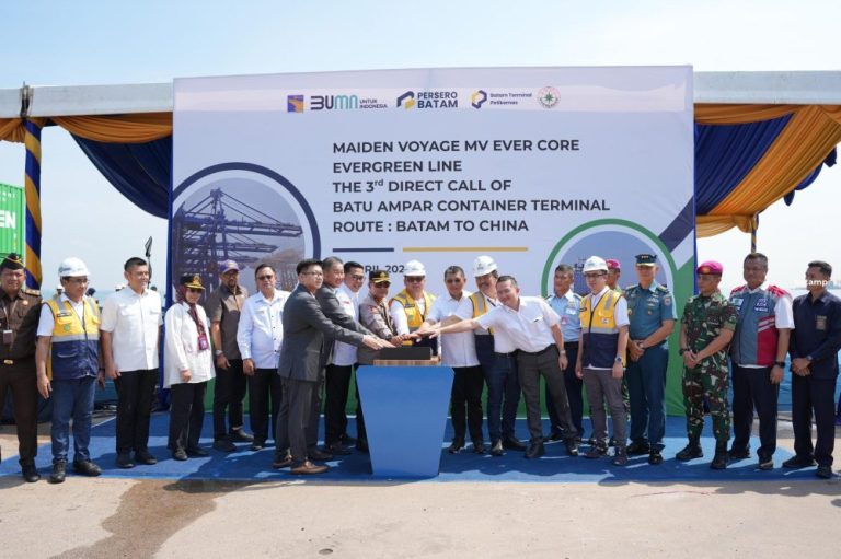 TPK Batuampar Luncurkan MV Ever Core, Perkuat Direct Call Batam ke China
