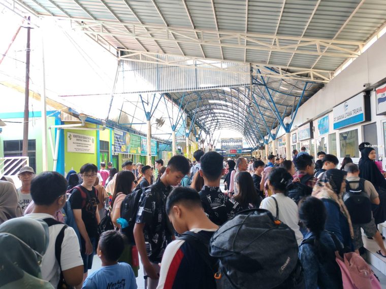 Ratusan Ribu Penumpang Tinggalkan Karimun