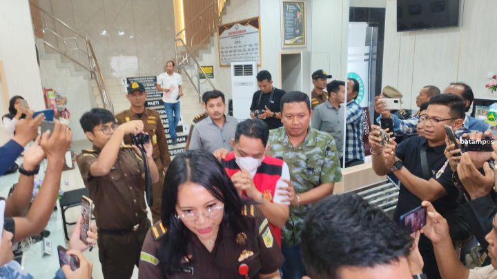 Besuk Jhon Kampar ke Sel Wajib Dapat Izin dari Jaksa