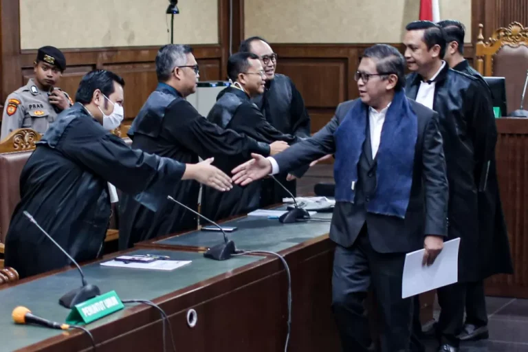 Dugaan Hasto Kristiyanto Talangi Suap Rp 1,5 Miliar untuk PAW Harun Masiku Dipertanyakan Jaksa KPK