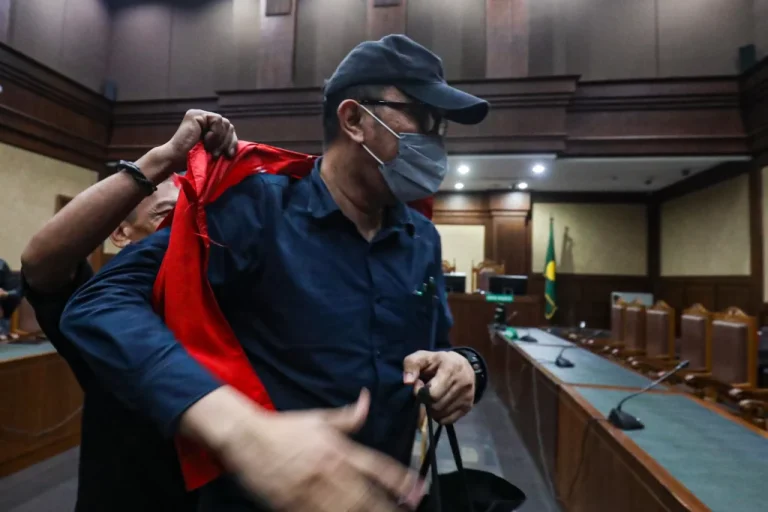 Heru Hanindyo,Terdakwa Kasus Suap Vonis Bebas Gregorius Ronald Tannur Dituntut 12 Tahun Penjara