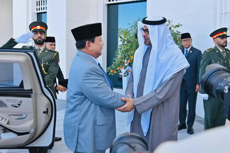 Presiden Prabowo Bahas Upaya Perdamaian di Gaza dengan Presiden MBZ