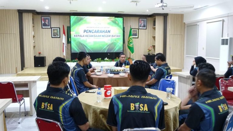 Kejari Batam Ingatkan Jaksa dan Pegawai Bekerja dengan Ikhlas dan Amanah