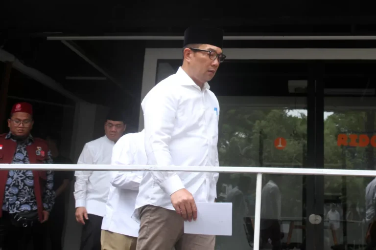 Tanggapi Isu Perselingkuhan Ridwan Kamil dengan Lisa Mariana, Imam Masjid Al-Jabbar pun Beri Kesaksian