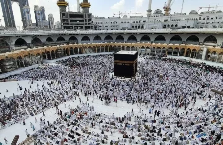 Pemerintah Saudi Stop Menerbitkan Visa Umrah Per 13 April