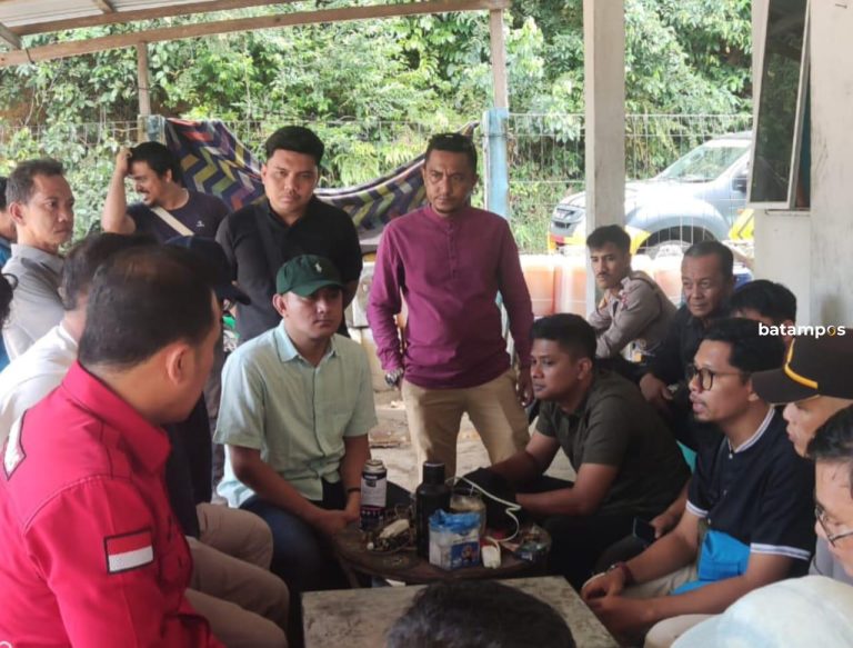 Cari Penyebab Listrik Rutin Padam, Pimpinan DPRD Anambas Sidak Ke PLTD Palmatak