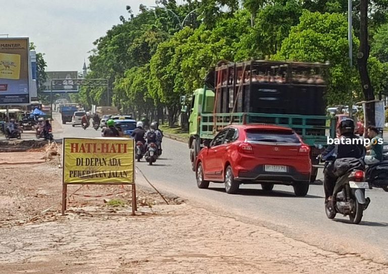Proyek Pelebaran Jalan R Suprapto Batuaji Masih Fokus di Simpang Puteri Hijau