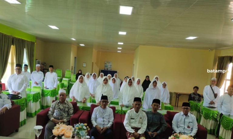 Satu Orang Gagal Berangkat, Jumlah CJH Anambas Hanya 12 Orang