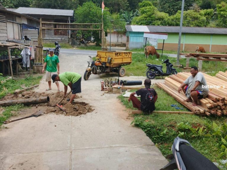 Sambungan Pipa Bocor, Distribusi Air Bersih di Siantan Alami Gangguan