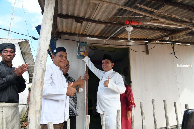 Program Kepri Terang Mendekati Tuntas, Rasio Elektrifikasi Kepri Tembus 98,19 Persen