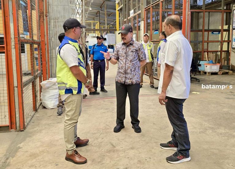 Deputi V, BP Batam Meninjau Kemajuan Pengembangan Bandara Hang Nadim