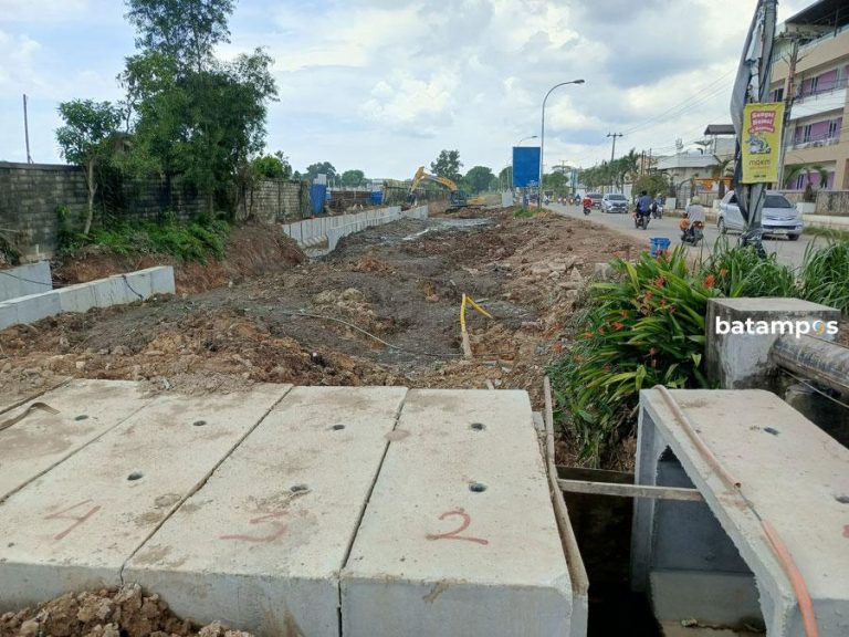 Pemko Batam Percepat Peningkatan Drainase dan Jalan di Sagulung