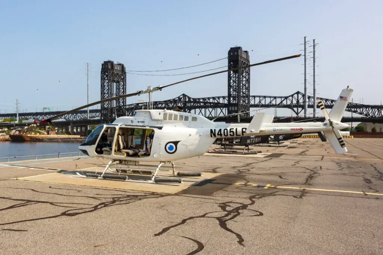 Helikopter Jatuh di Sungai Hudson, New York, Satu Keluarga Asal Spanyol Tewas