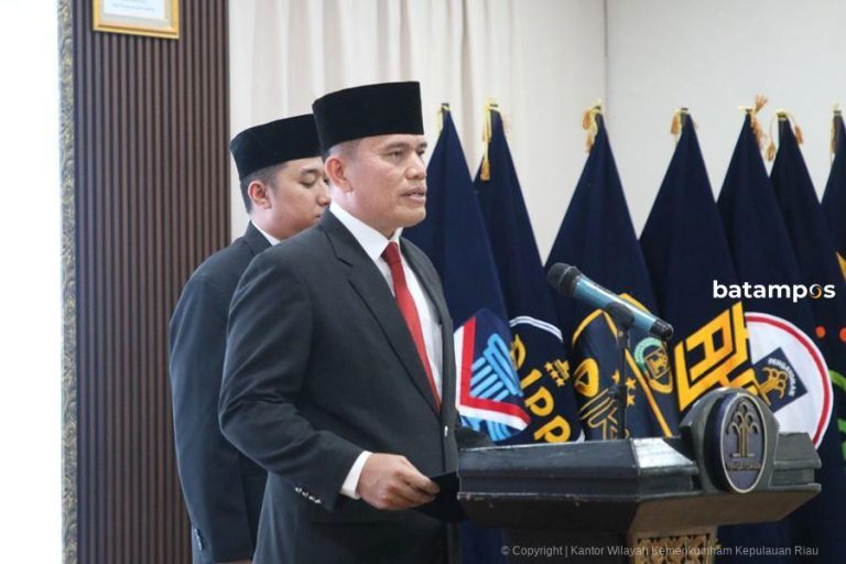 Kepala Kanwil Kemenkumham Kepri Lantik 26 Notaris Baru, Minta Jaga Harkat dan Martabat Profesi