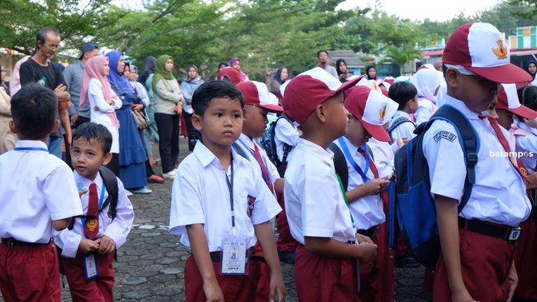 SD dan SMP Negeri Di Karimun Sudah Gratis, Belum Ada Rencana Buat SR