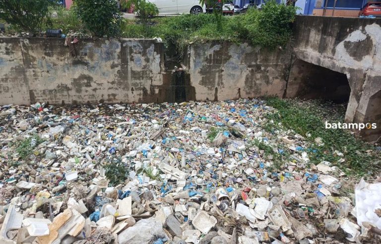 Lapor Pak Wali, Drainase di Batuaji Dipenuhi Sampah Usai Banjir