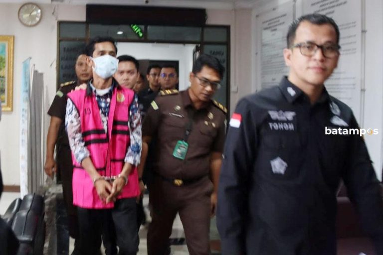 Gunakan Uang Korupsi untuk Judi Online, Manajer Non Gadai Pegadaian Syariah Batam Ditetapkan Tersangka