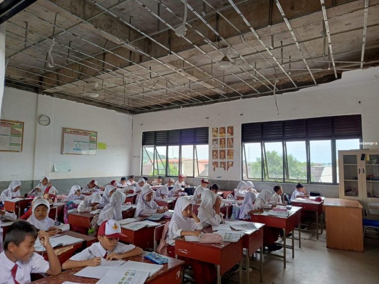 Gedung SDN 013 Batam Dihantam Puting Beliung, Dinas Pendidikan Ajukan Perbaikan