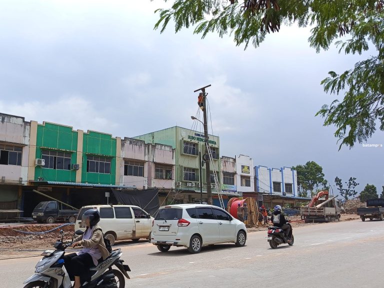 Atasi Kepadatan Lalu Lintas, Proyek Pelebaran Jalan Sagulung Digesa