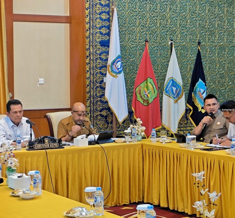 Kapal Pelni Segera Bersandar di Pelabuhan Moco