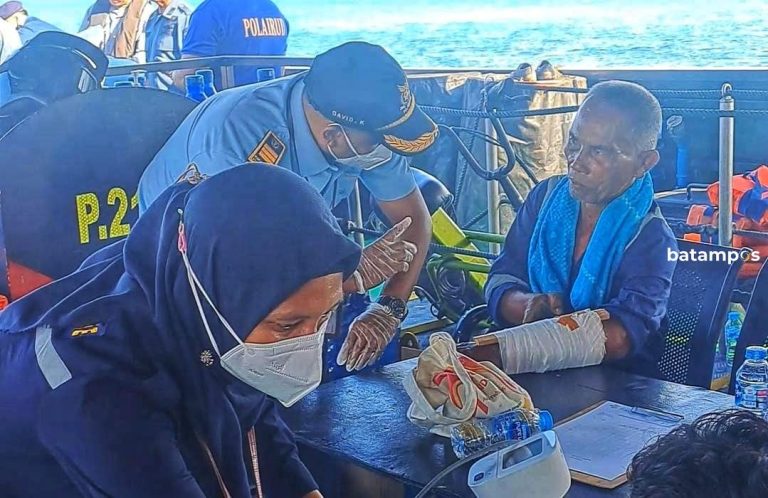 Cedera, 2 Kru KM Pasific Memory II yang Tenggelam di Bintan Dirujuk ke Rumah Sakit di Batam