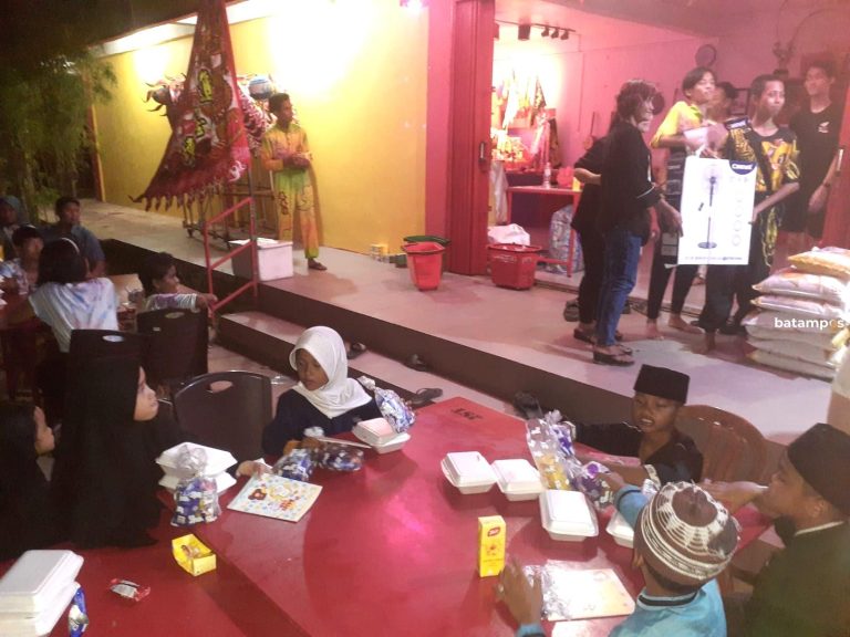 Klenteng Jin Shan Tang Gelar Bakti Sosial, Dimeriahkan Atraksi Barongsai