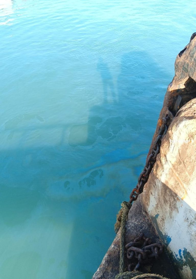 Limbah Minyak Kembali Mencemari Perairan Tanjunguban