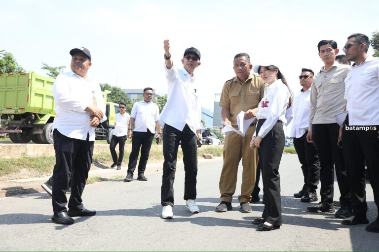 Amsakar Tinjau Lokasi Pelebaran Jalan, 2 Titik Strategis Dibenahi Tahun Ini