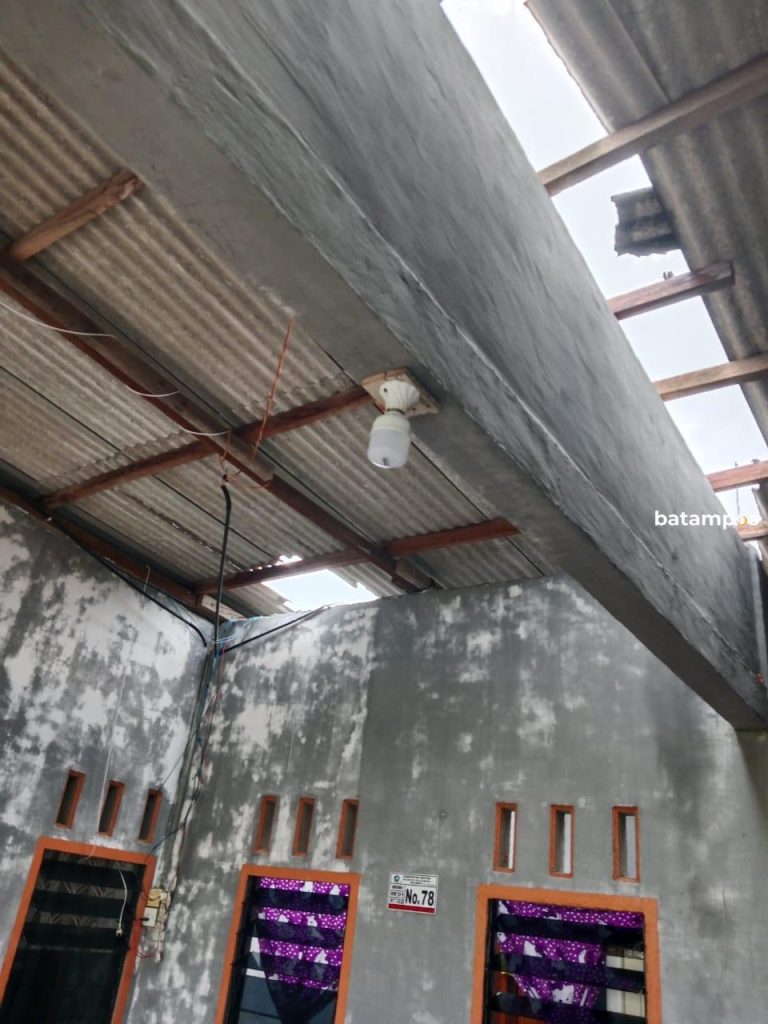 Ibu Pulang Cepat, Ada Puting Beliung, Bu
