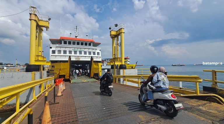 4 Roro Beroperasi, Penyeberangan di Pelabuhan ASDP Tanjunguban Kembali Lancar