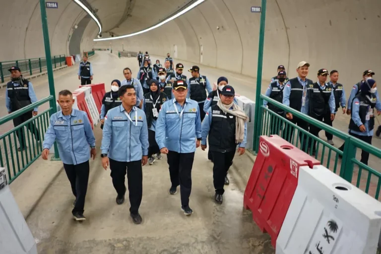 Sistem Estafet Evakuasi Jadi Strategi Penyelamatan Jemaah Haji Saat Terowongan Mina Penuh Sesak