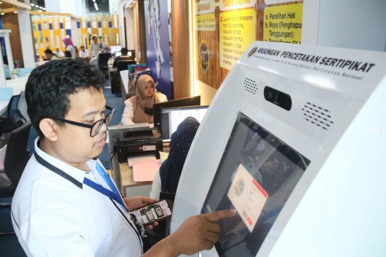 Warga Batam Kini Bisa Cetak Sertifikat Tanah Elektronik Sendiri, Begini Caranya