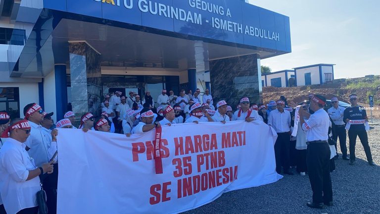 Ada Berstatus PPPK, Puluhan Dosen UMRAH Tanjungpinang, Minta Alih Status Jadi PNS