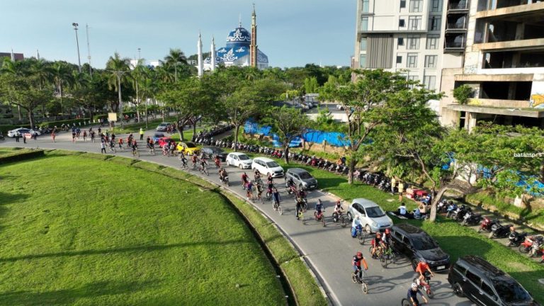 Batam Bersepeda, Warga Bersatu di Atas Pedal