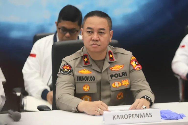 Unggah Meme Prabowo Berciuman dengan Jokowi, Mahasiswi Berinisial SSS Ditangkap Polisi