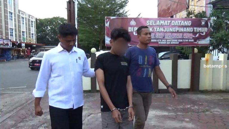 Pencuri Ditangkap Polisi saat Asik Nongkrong di Taman Batu 10