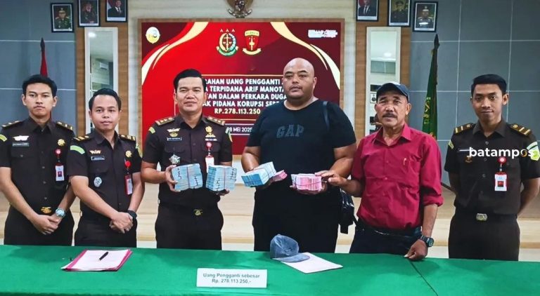 Jaksa Terima Pengembalian UP Kasus Korupsi TPS 3R Kampungbugis Sebesar Rp530 Juta