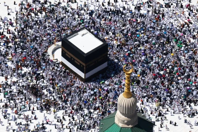 Tak Ada Visa Furada Tahun Ini, AMPHURI Imbau Jemaah Beralih Haji Khusus