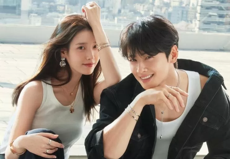 IU Comeback Gandeng Cha Eun Woo