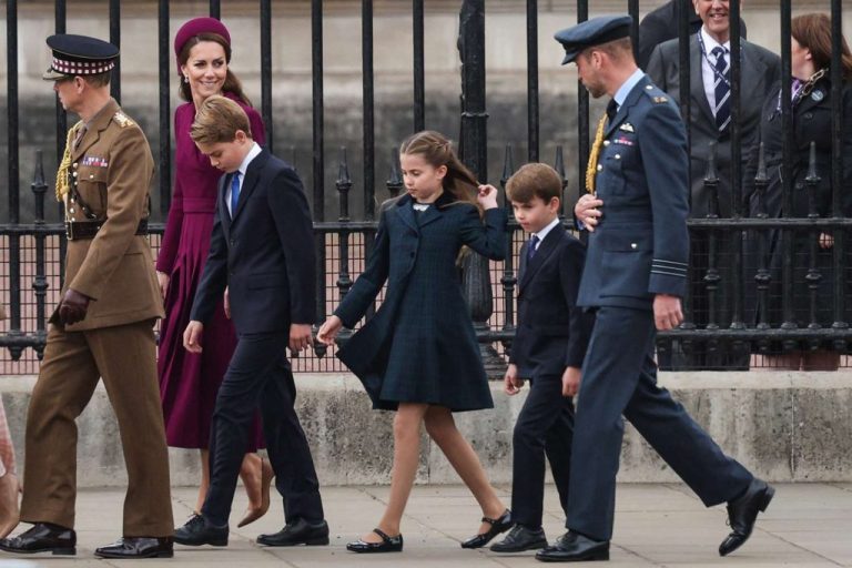 Pertama Kali, Pangeran George, Putri Charlotte, dan Pangeran Louis Hadiri Perayaan 80 Tahun VE Day