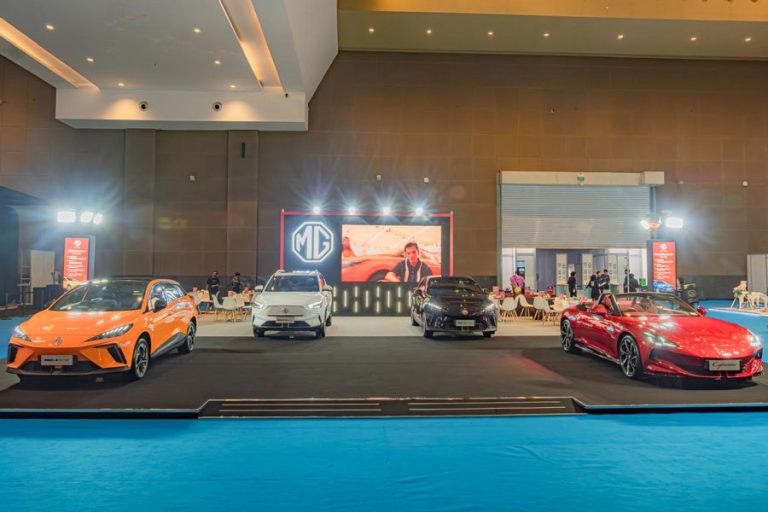 MG Pamerkan Mobil Listrik Futuristik pada PEVS 2025