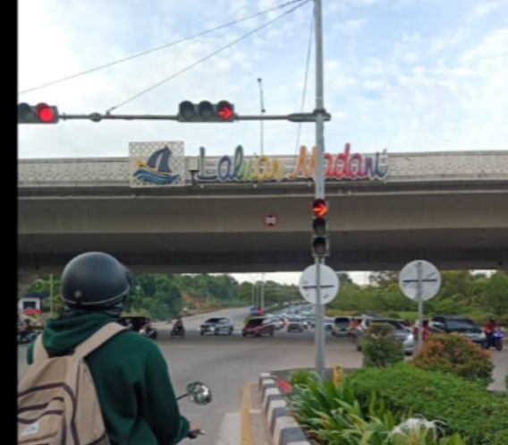 Lampu Flyover Laluan Madani Berkedip Tak Menentu, Pengendara Terganggu